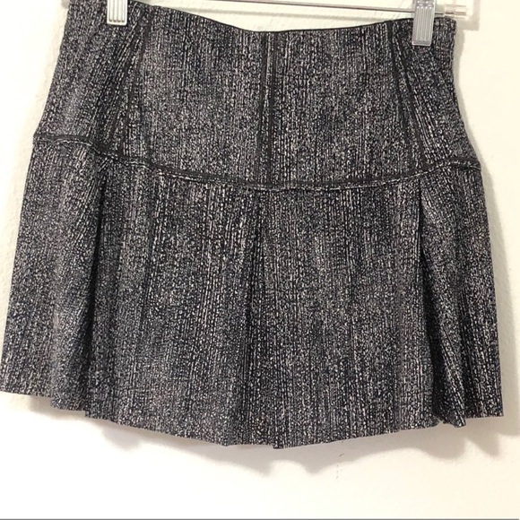 Lululemon Lost In Space Skirt Size 6 - Picture 6 of 7